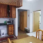2 Bdr Family In - Free Parking