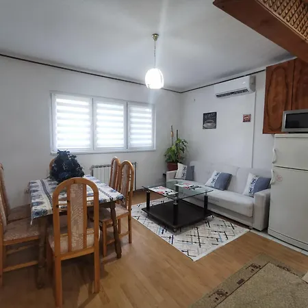 2 Bdr Family In - Free Parking Сараево