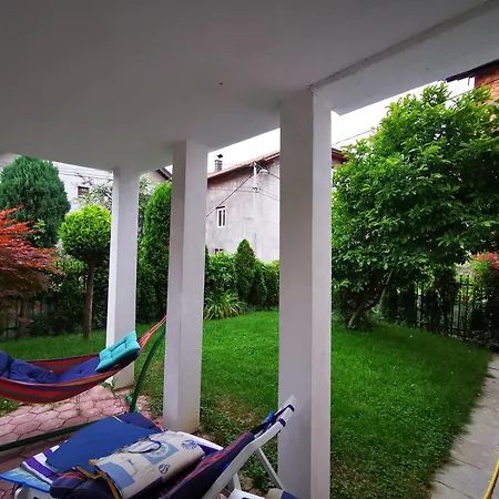 2 Bdr Family In - Free Parking Апартаменты Сараево