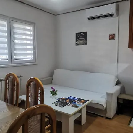 2 Bdr Family In - Free Parking Daire Saraybosna