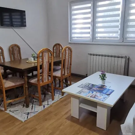 2 Bdr Family In - Free Parking