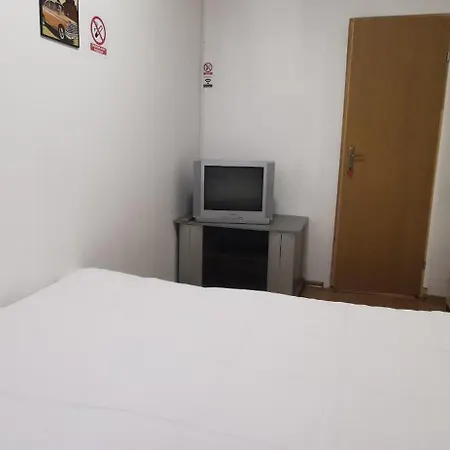 Apartmán 2 Bdr Family In - Free Parking *