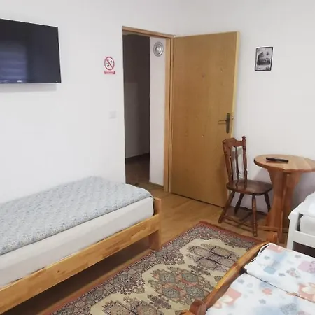 2 Bdr Family In - Free Parking