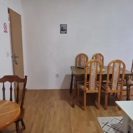 2 Bdr Family In - Free Parking Daire *