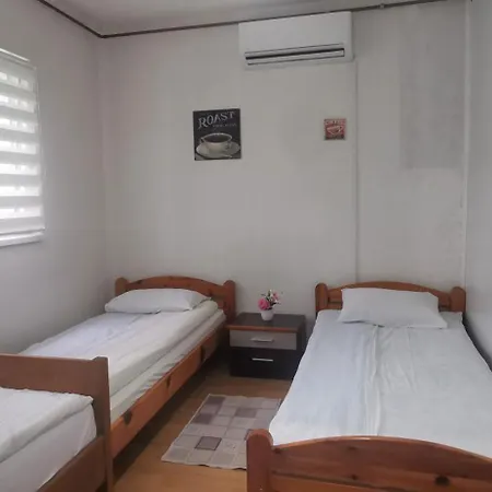 2 Bdr Family In - Free Parking Saraievo