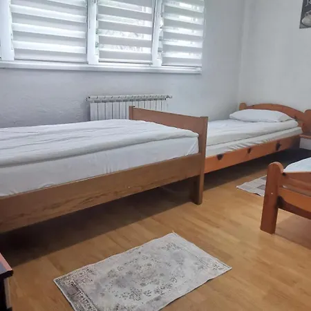 2 Bdr Family In - Free Parking Apartamento
