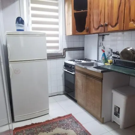 2 Bdr Family In - Free Parking Apartamento